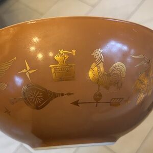Vintage Pyrex Brown Bowl with Gold Designs
